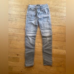 Light Gray Skinny Jeans - 25/0